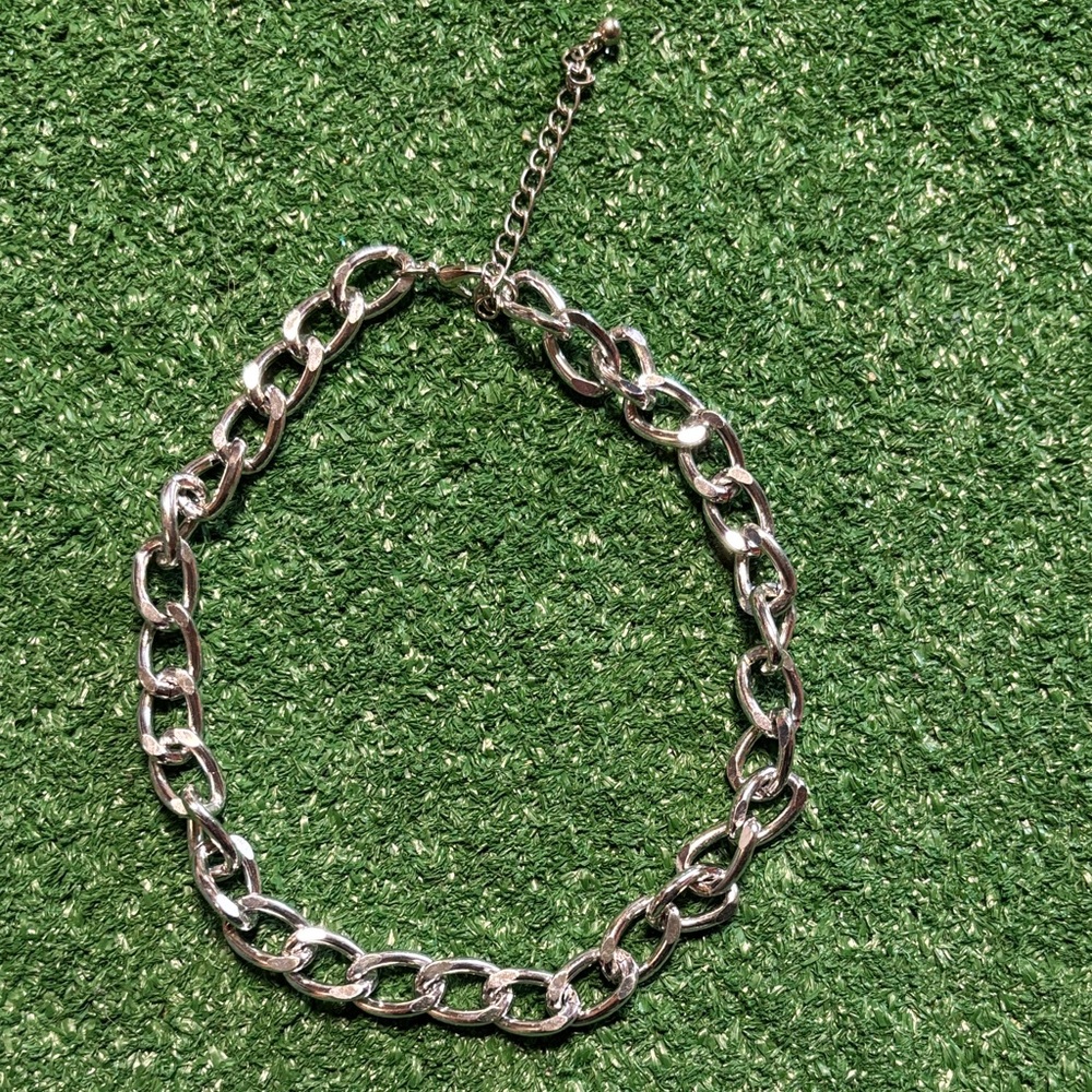 Elegant Silver Chain necklace/choker